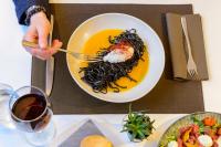 Jídlo v hotelu nebo okolí