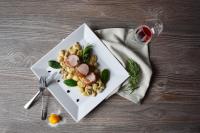 Mad på pensionatet eller i nærheden