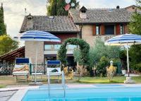 The swimming pool at or close to Appartamento con Piscina e Giardino a Siena