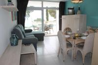 A seating area at Agi Residencial Almadraba