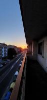 Pohľad na východ alebo západ slnka z apartmánu alebo blízkeho okolia