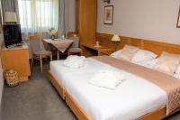 Posteľ alebo postele v izbe v ubytovaní Rosengarten Hotel & Restaurant