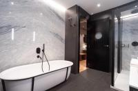 Koupelna v ubytování IBIZA ROOMs