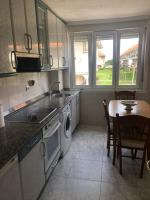 Kuchyň nebo kuchyňský kout v ubytování Apartamento de verano AJO 1 habitación