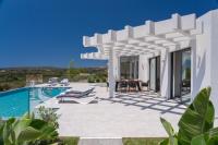 Bazén v ubytování White Blossoms Villas nebo v jeho okolí