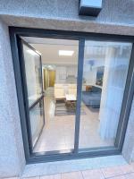 Część wypoczynkowa w obiekcie Apartamento con terraza,2 min de la playa, Ares