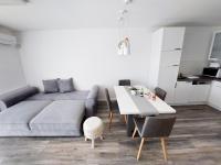 Kuchnia lub aneks kuchenny w obiekcie Juhar Apartman