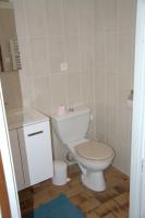 a bathroom with a toilet and a sink at Studio avec vue sur la mer et balcon amenage a Le Barcares in Le Barcarès