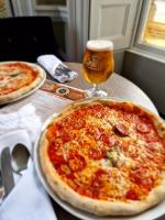 Jídlo v hotelu nebo okolí