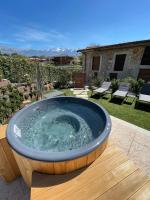 Bazén v ubytovaní Borgo Cantagallo Casa Ofelia alebo v jeho blízkosti