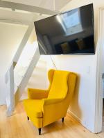 TV a/nebo společenská místnost v ubytování aday - Reberbansgade Apartment Suite