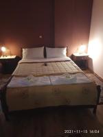 Łóżko lub łóżka w pokoju w obiekcie Guesthouse Kastania Korakis