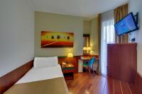 Televízia a/alebo spoločenská miestnosť v ubytovaní Hotel Raffaello