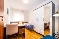 Postel nebo postele na pokoji v ubytování Apartment Nekić Posedarje