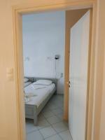 Postel nebo postele na pokoji v ubytování Small Apartment For 3 Pers 70meters From The Beach