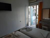 Postel nebo postele na pokoji v ubytování Small Apartment For 3 Pers 70meters From The Beach