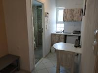 Kuchyň nebo kuchyňský kout v ubytování Small Apartment For 3 Pers 70meters From The Beach