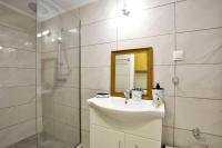 A bathroom at Sarantis Studio