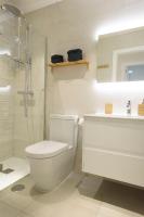 Koupelna v ubytování Tarifa Twins Apartamento de lujo con Piscina y wifi