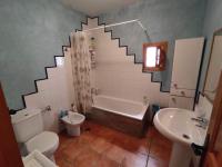 Koupelna v ubytování CASA PETRA : Bonita casa rural en Yunquera