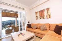 A seating area at Nuvola Verde