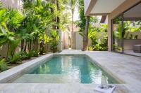 Der Swimmingpool an oder in der Nähe von Cielo Boutique Hotel & Spa Samui