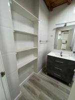 A bathroom at Avenida central