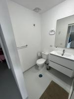 A bathroom at Avenida central