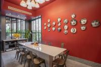I Pavilion Hotel Phuketにあるレストランまたは飲食店