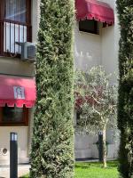 Vonkajšia záhrada v ubytovaní Gemelli Hotel