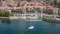 ヴェルバーニアにあるAlbergo Pesce D&#39;oroの葵水舟