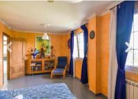 Postel nebo postele na pokoji v ubytování Villa tranquila con piscina y jardín "el Cachivache"