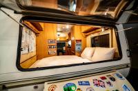- Vistas a una cama en la parte trasera de una caravana en daheim Triberg, en Triberg