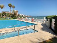 Bazén v ubytovaní Apartamento en urb primera linea de playa alebo v jeho blízkosti