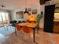A kitchen or kitchenette at Los Nietos Apartment