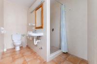 Łazienka w obiekcie Hostal Marina