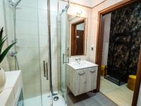 Kúpeľňa v ubytovaní Markowe Apartamenty Złoty Park