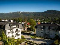 Výhľad na hory alebo výhľad na hory priamo z apartmánu