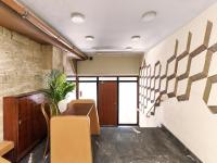 Posedenie v ubytovaní Newly Renovated Apartment in the Heart of Athens