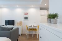 TV a/nebo společenská místnost v ubytování HomeForGuest Moderno Estudio junto a Las Canteras