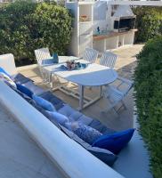 A balcony or terrace at Sarwnisland