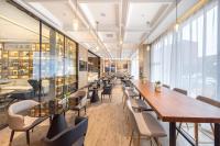 Un lugar para sentarse en Atour Hotel Kunming Economic Development Zone