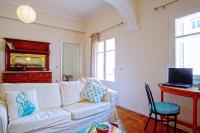 Televízia a/alebo spoločenská miestnosť v ubytovaní Alexandrina's Suite Corfu Center