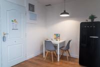 Kuchyňa alebo kuchynka v ubytovaní Vibe Apartments by Olala Homes