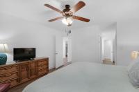 Ein Bett oder Betten in einem Zimmer der Unterkunft Beachy Keen