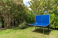 Stolný tenis v ubytovaní SUN VILLA GLYFADA alebo v jeho okolí