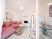 Posedenie v ubytovaní Adorable apartment with swimming pool and terrace