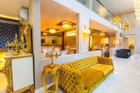 Posezení v ubytování REAL KiNG SUiTE HOTEL