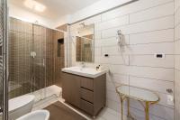 A bathroom at SuityRHome Campo de' Fiori