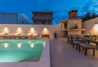 Bazén v ubytovaní Apartment Pavla with pool alebo v jeho blízkosti